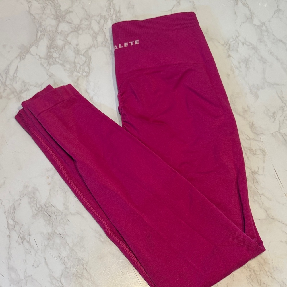 Alphalete pink leggings